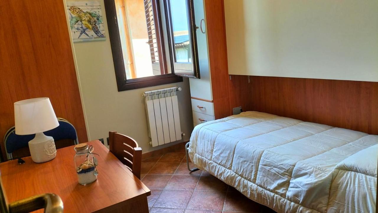 Home La Palmetta Campofelice Di Roccella Buitenkant foto